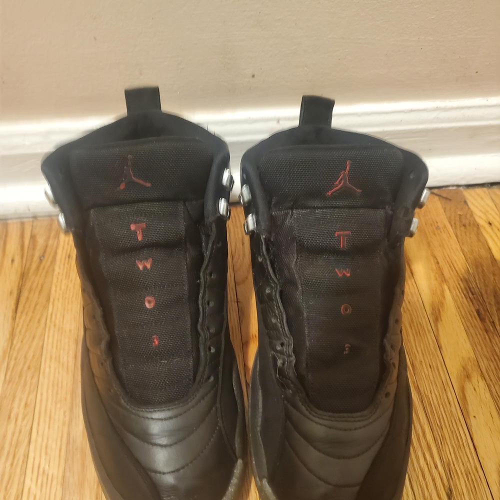 Jordan Utility Grind Men's Black and Red Sneakers (Size 9.5)
